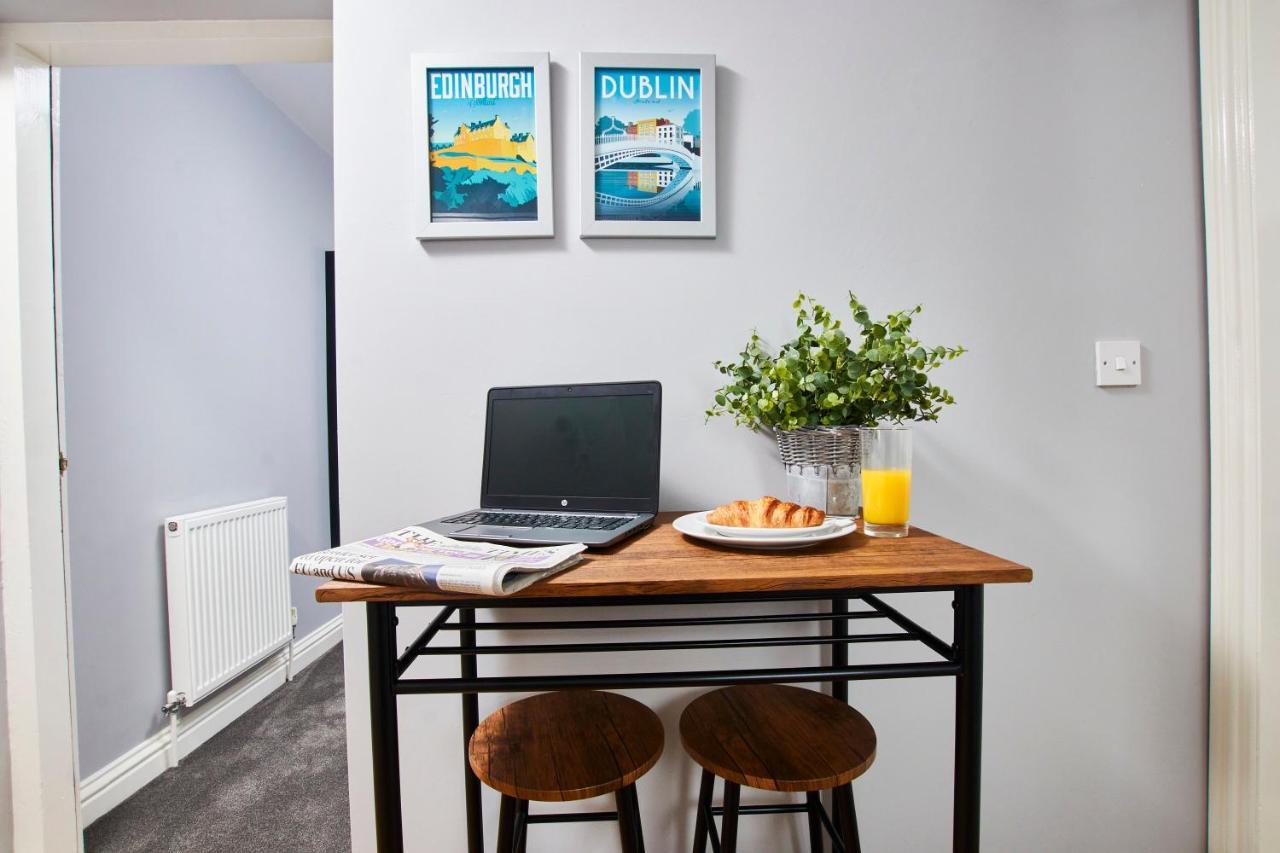 Delven House, Apartment 5 - Self Check-In, Self-Catering Serviced Apartment For East Midlands Airport Castle Donington Eksteriør billede